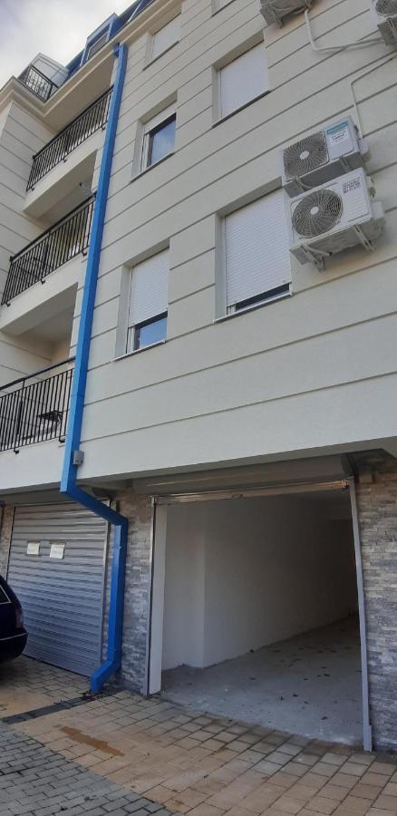 Cvetkovic Lux Аpartmani & Free Garaza Διαμέρισμα Vrnjačka Banja Εξωτερικό φωτογραφία